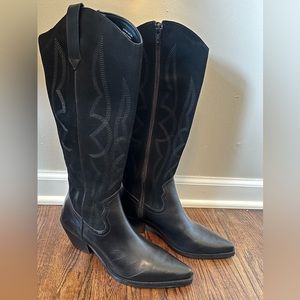 Coconuts by Matisse Cowboy Boots